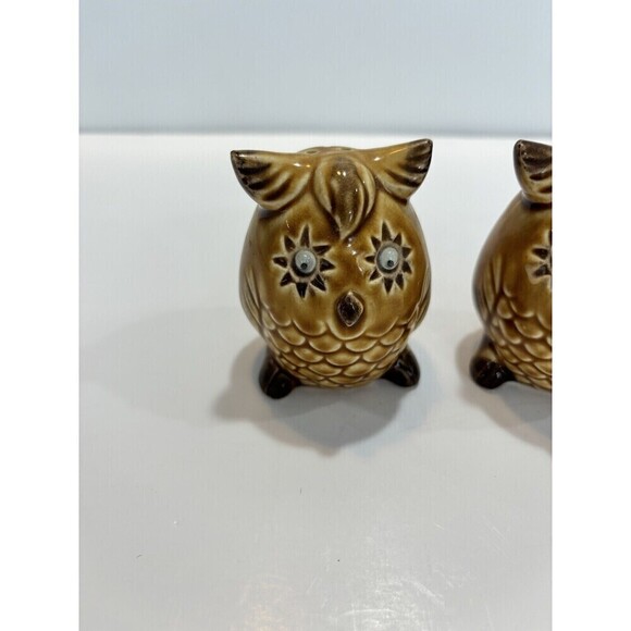 Vintage Salt and Pepper Shakers Ceramic Owls with Googly Eyes Made in Japan - Picture 6 of 10